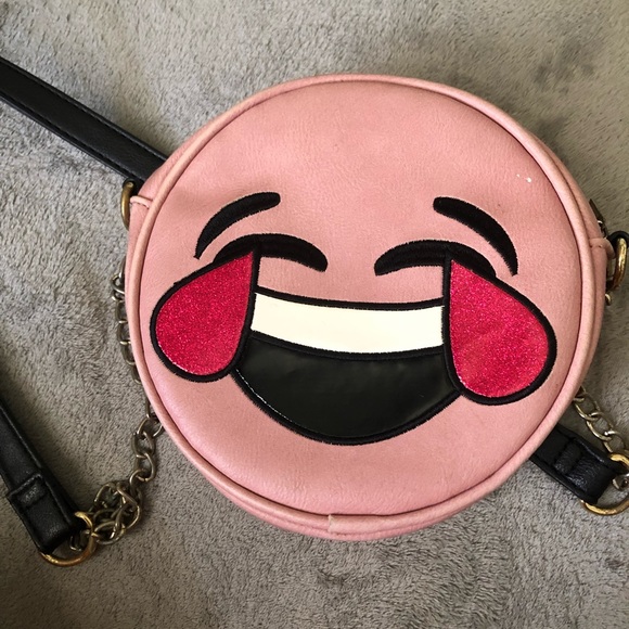 I’m selling this emoji purse👛 - Picture 1 of 4